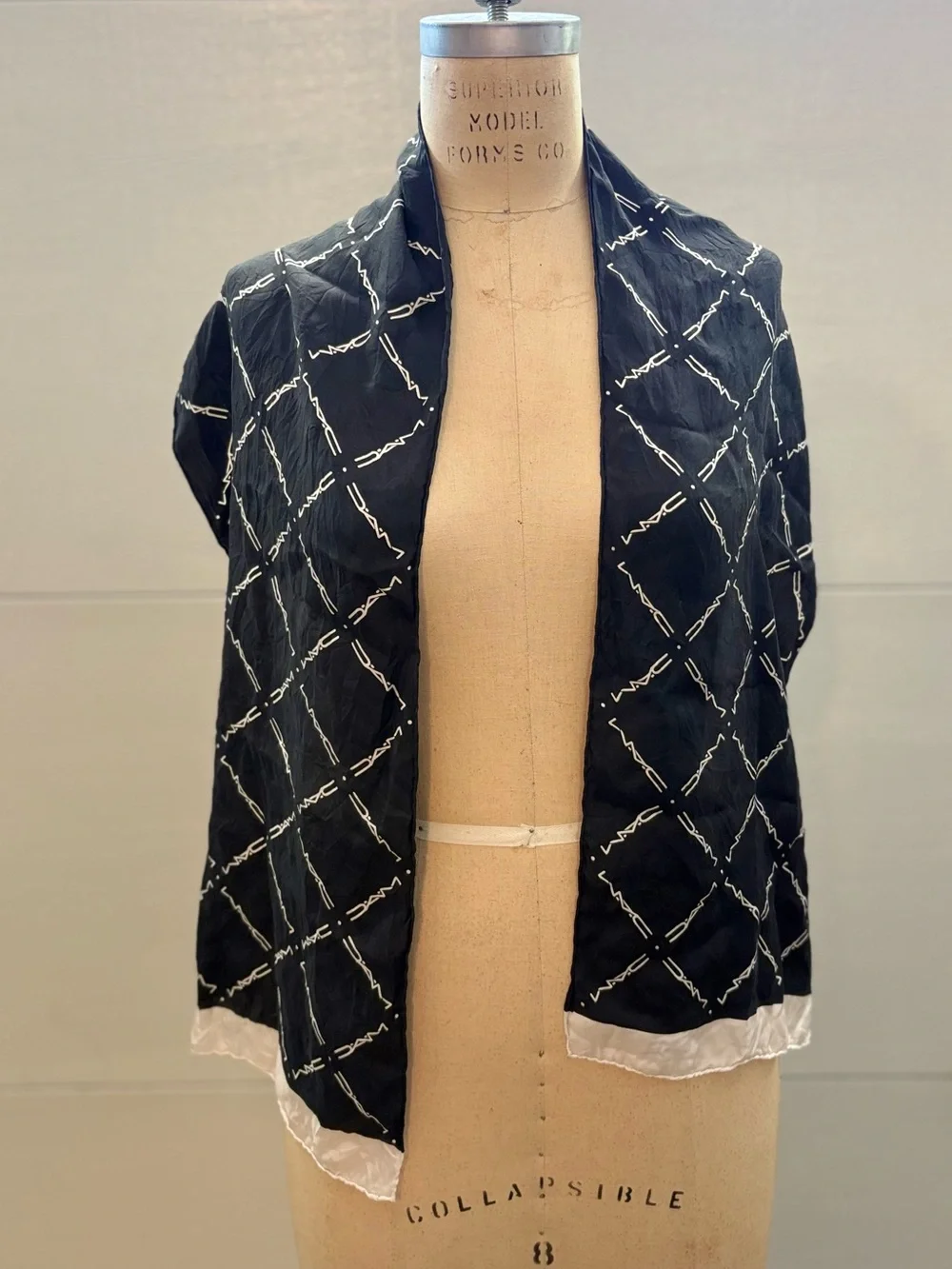 MAC Cosmetics VINTAGE silk signature Employee scarf!